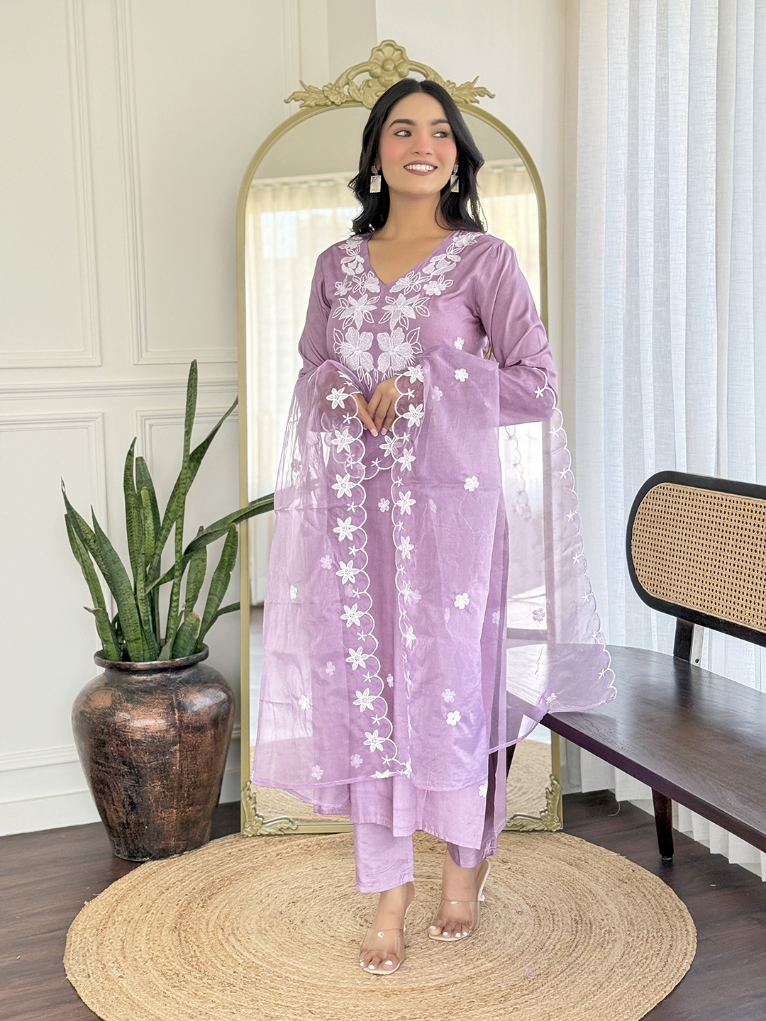 Elegant lavender kurti with delicate white floral embroidery and a matching sheer dupatta. - Image 4